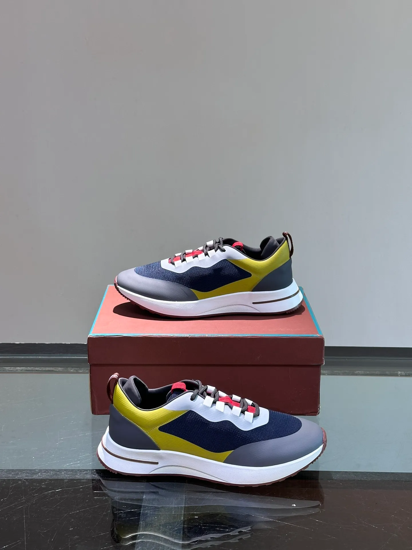 Factory price: 540💰Loro men's shoes💰iana niche Loro classic jogging shoes, men's lace-up casual shoes and sneakers, high-quality lightweight and comfortable fabrics, suitable for outdoor leisure, the color scheme is young and energetic, and it looks great with sportswear or casual suits! Size: 39-45 (46 customized)